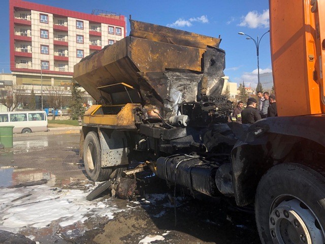 بالصور.. انفجار "عربة" وسط السليمانية وسقوط جرحى