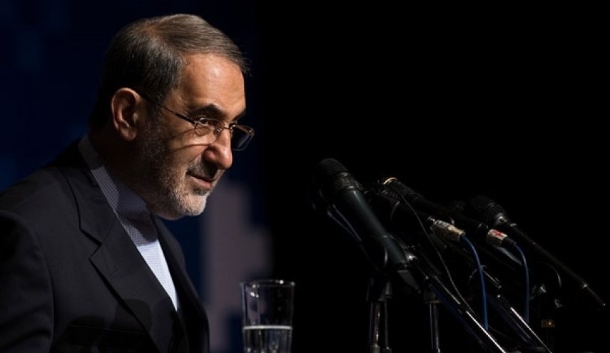 ولايتي: على اميركا الخروج من هذين البلدين شاءت أم أبت