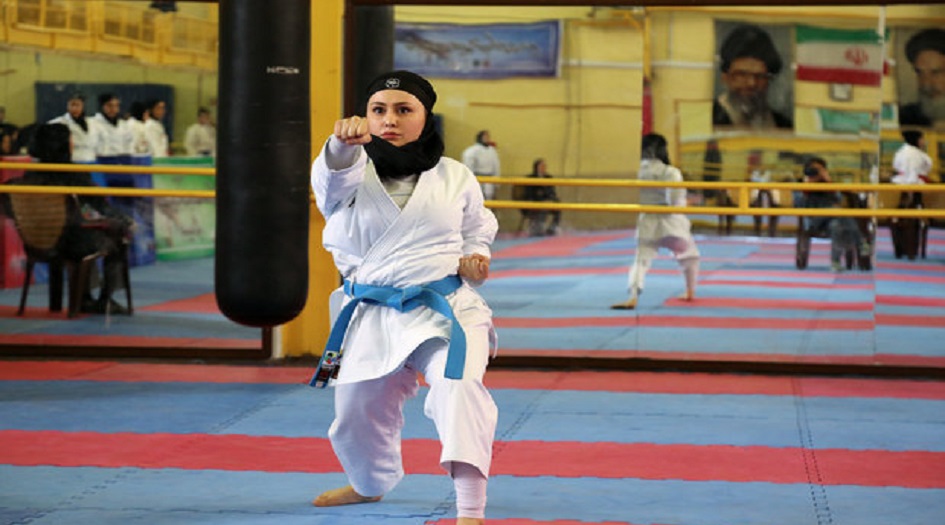 النساء الايرانيات يفزن ببطولة الكاراتية الدولية
