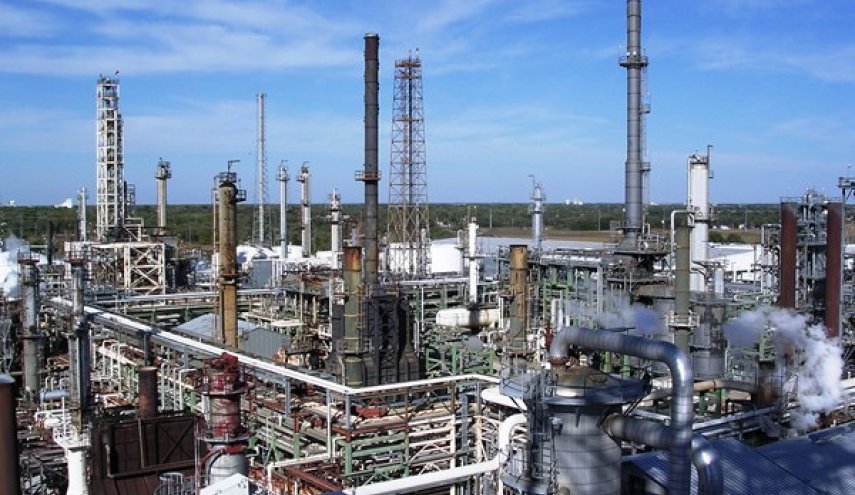 إيران تدشن المرحلة الثالثة من مصفاة عملاقة على الخليج الفارسي