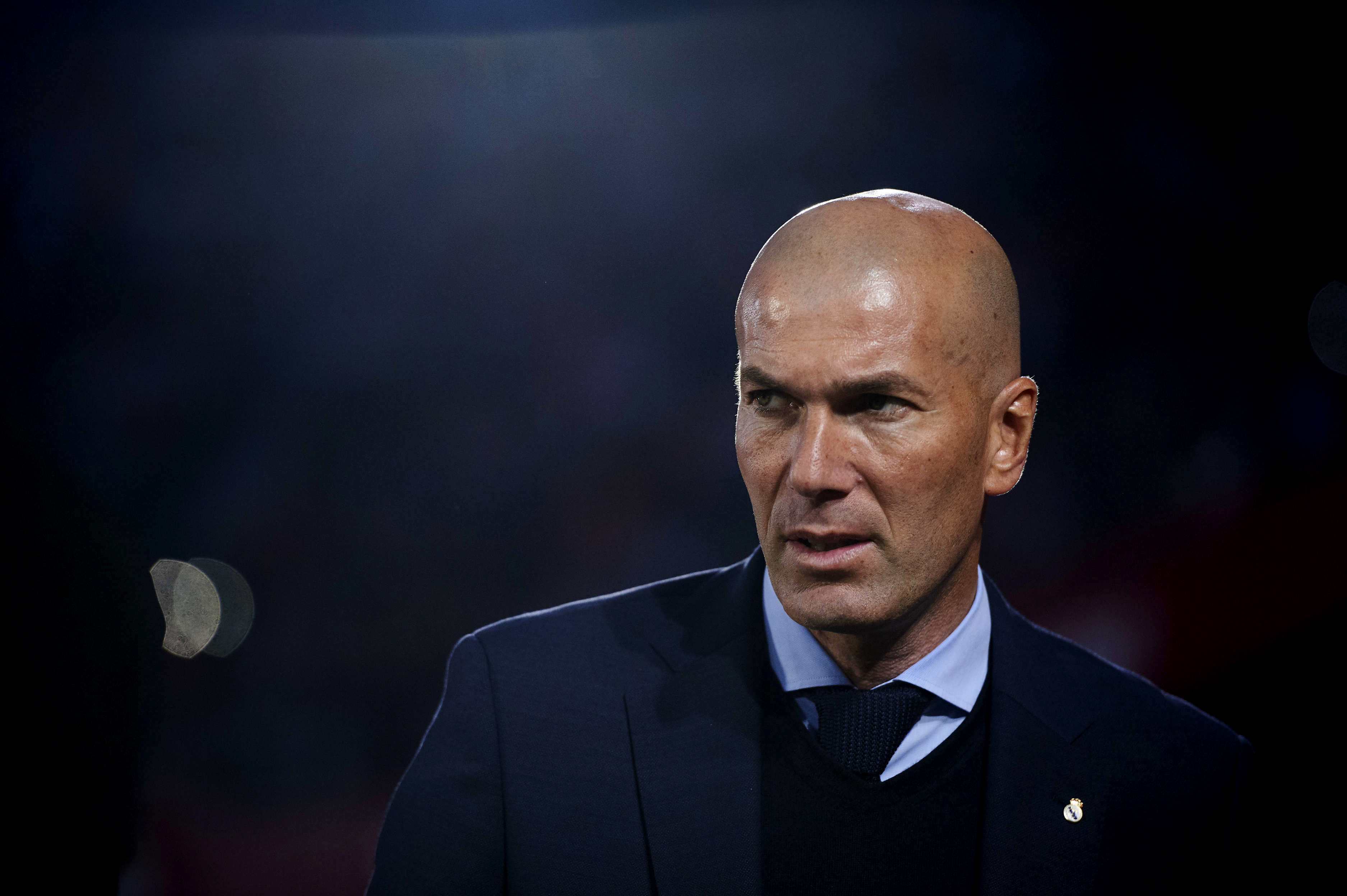 3 شروط يضعها زيدان لتولي تدريب تشلسي الإنجليزي