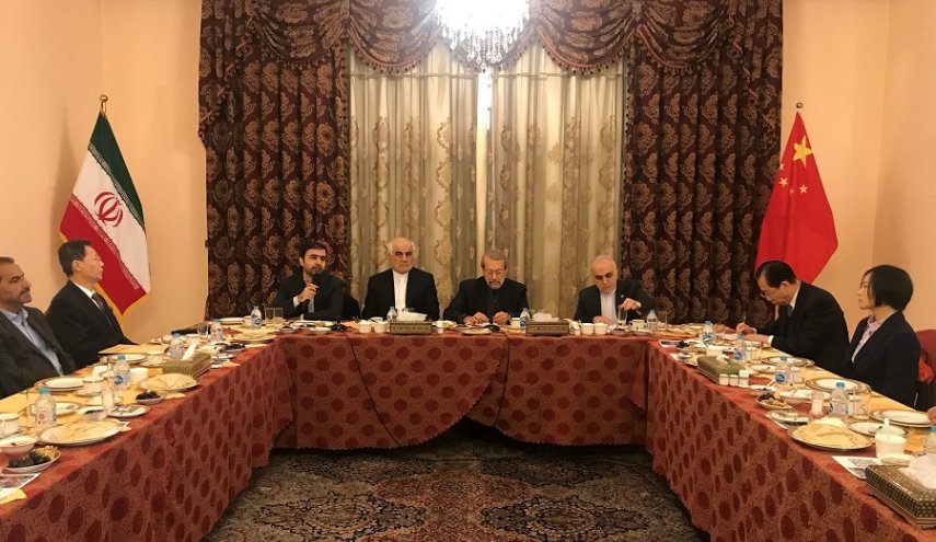لاريجاني يشدد على تعزيز العلاقات بين إيران والصين