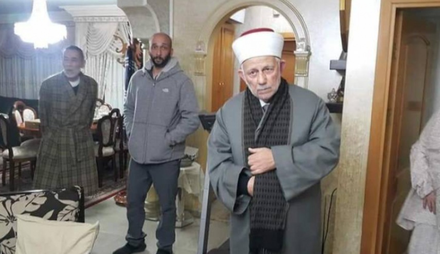  الاحتلال يبعد رئيس مجلس الأوقاف ونائبه عن الأقصى