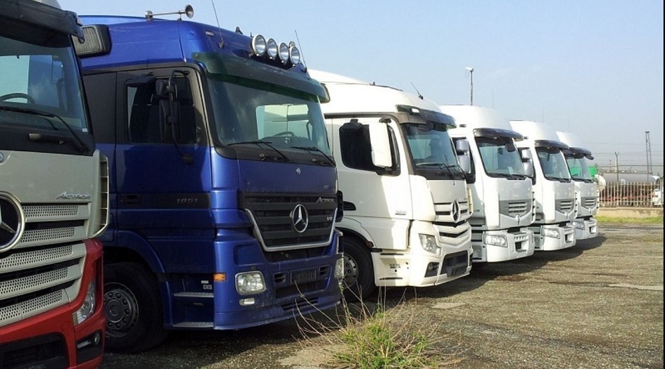 ايران وروسيا توقعان على مذكرة تفاهم لتعزيز التعاون في قطاع النقل البري