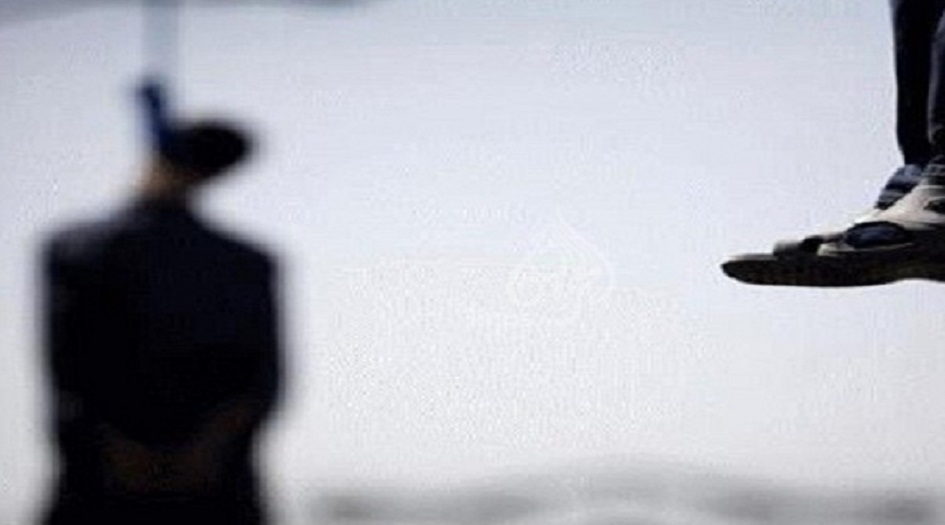 بالصورة.. شاب ينتحر على عمود كهرباء في البصرة