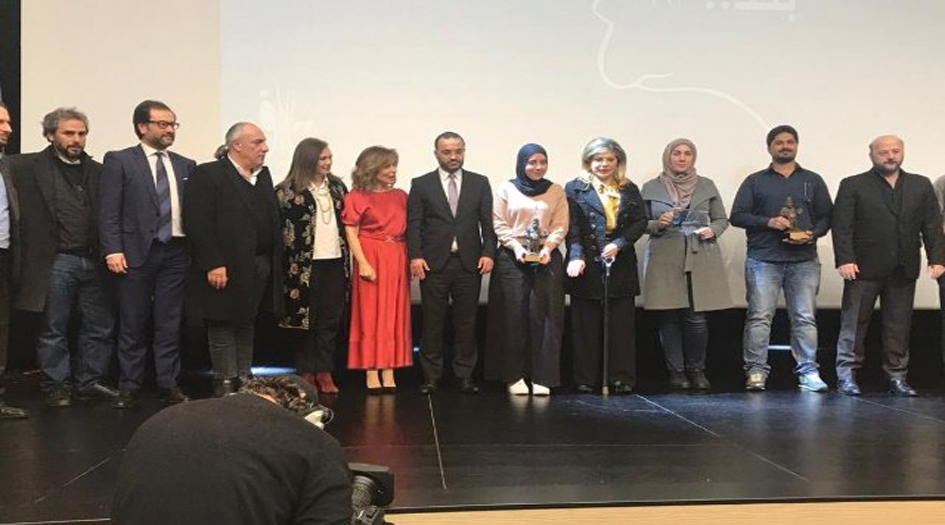 رسام كاريكاتير عراقي يحصد المرتبة الاولى