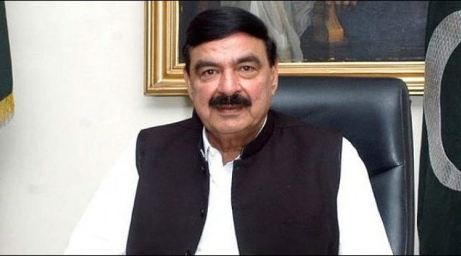 وزير باكستاني يصل طهران حاملا رسالة إلى الإمام خامنئي