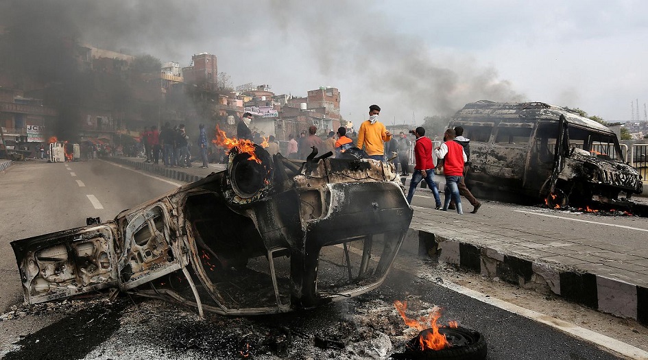 انفجار قنبلة في موقف للباصات في جامو وكشمير المضطربة