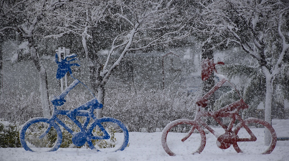 بالصور... محافظات غرب إيران تلبس ثوبها الأبيض