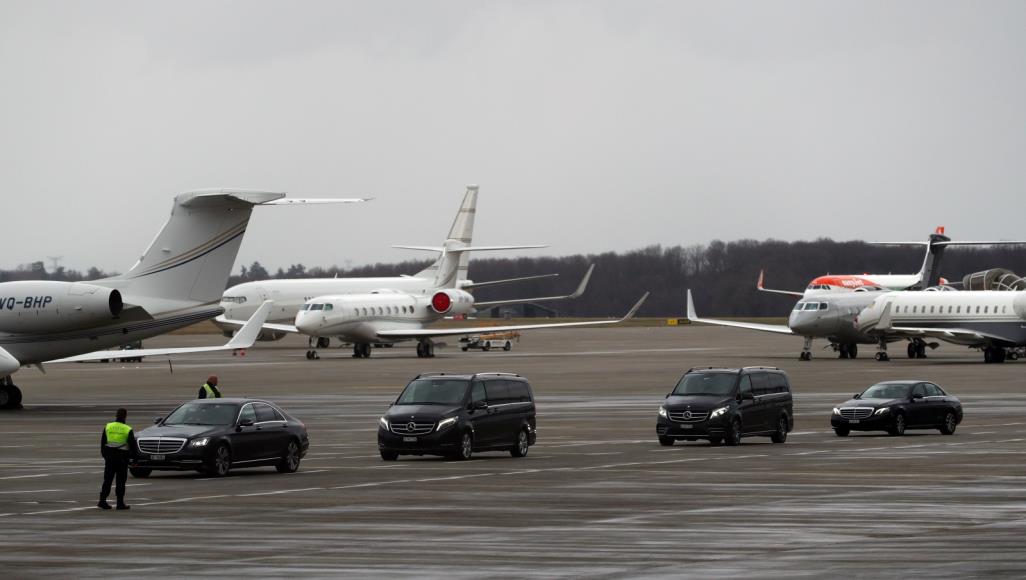 بوتفليقة يعود و4 سيناريوهات لحل الأزمة الجزائرية