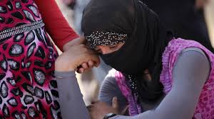 صحيفة: الآمال تتضاءل بالعثور على آلاف الإيزيديات المخطوفات