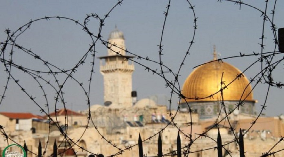 الاحتلال يستبيح المسجد الأقصى ويقتحم باحاته