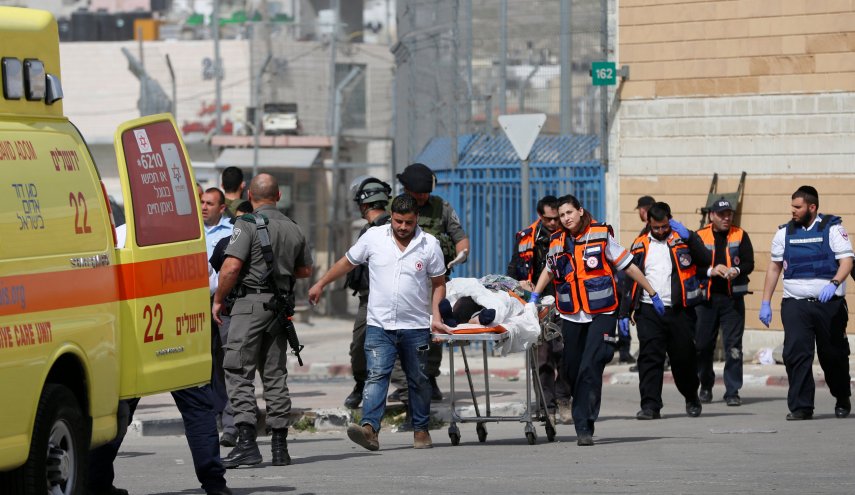 إصابة فلسطيني وزوجته في سلسلة غارات على قطاع غزة