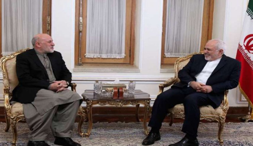 ظريف: ايران تتطلع دوما لمساعدة افغانستان