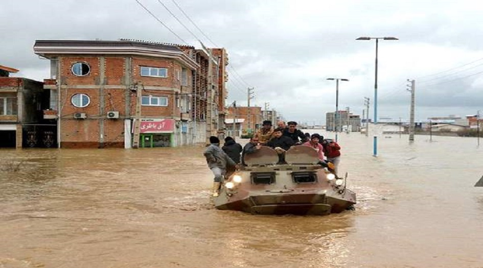 المؤسسات الايرانية تواصل جهودها لاغاثة منكوبي السيول والفيضانات
