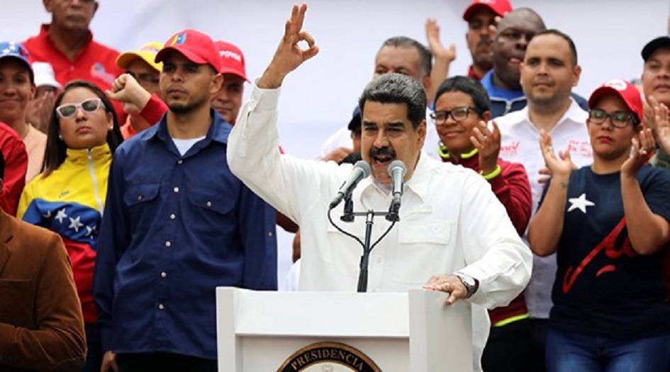 المحكمة الفنزويلية تطالب برفع الحصانة عن غوايدو ومادورو يقيل وزير الطاقة