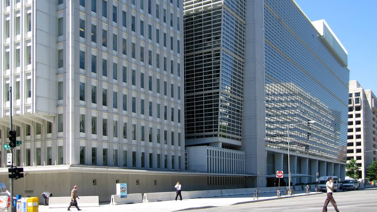 البنك الدولي ينشر تقريراً بشأن العراق.. إليك التفاصيل