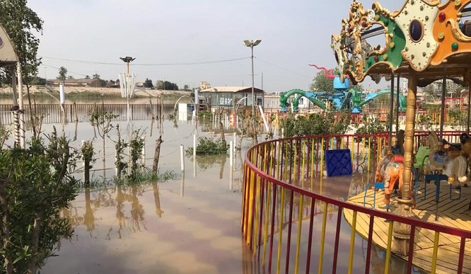  غرق كورنيش الاعظمية ..بالصور