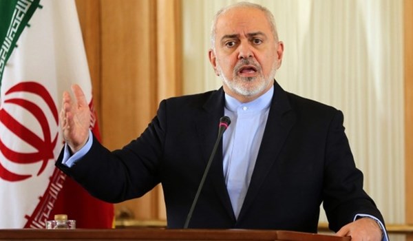 ظريف: لن نسمح للمتغطرسين منتهكي القانون تقويض تراث قواتنا المسلحة