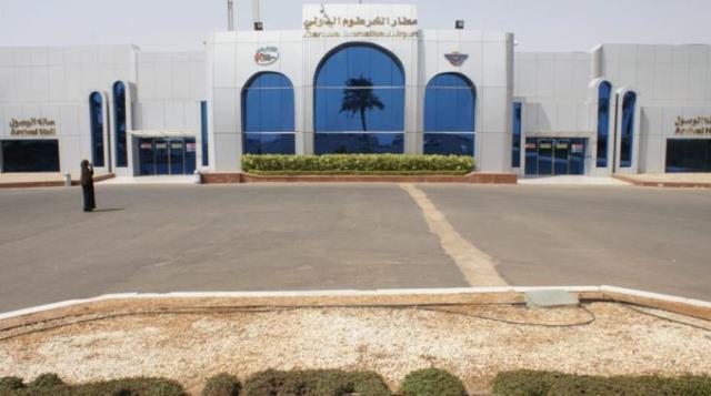 اغلاق مطار الخرطوم واعتقال شخصيات مقربة من البشير