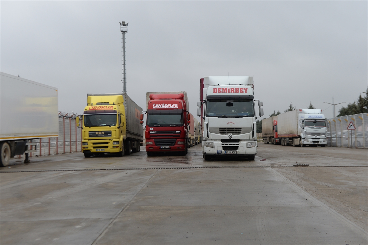 سوريا تلغي جميع التسهيلات الممنوحة للشاحنات السعودية