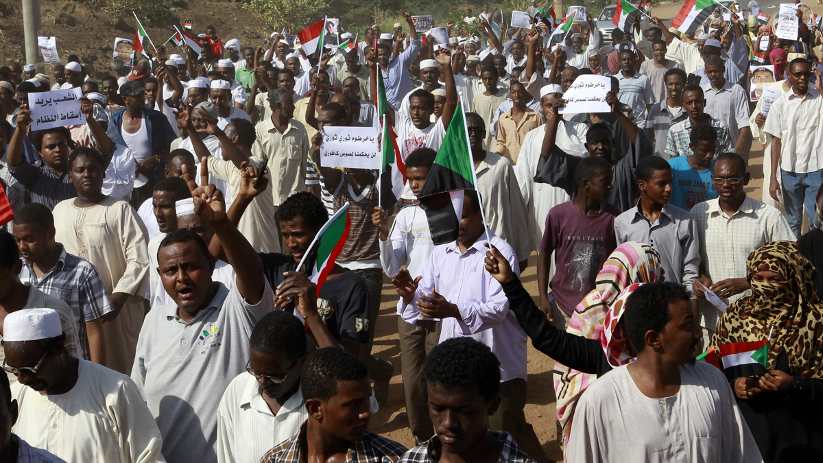 السودان.. المعارضة ترفض خطاب رئيس المجلس العسكري