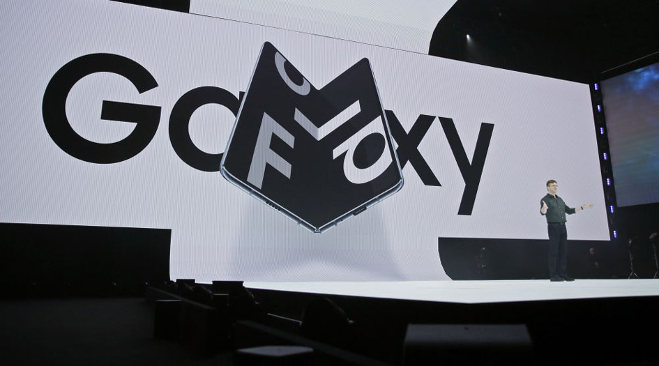 فضيحة تهز سامسونغ... إنهيار الهاتف الجديد قبل البيع!