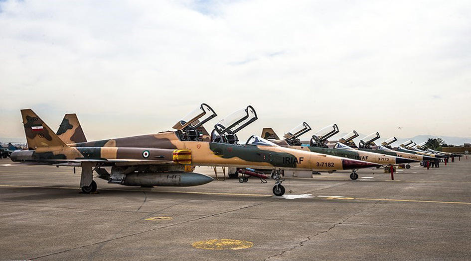 بالصور... استعراض جوي مهيب لمقاتلات ايرانية الصنع