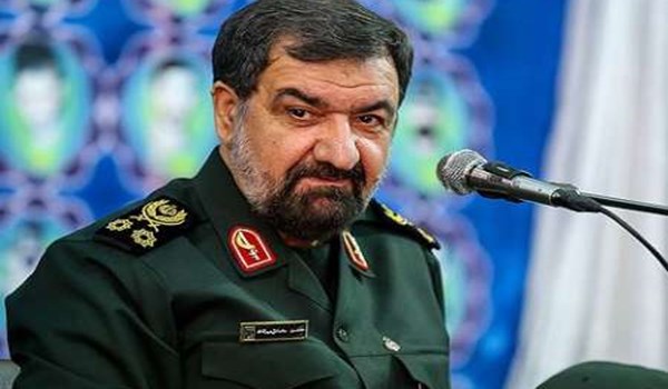 محسن رضائي: اميركا تمارس الحرب الاقتصادية الارهابية وسنرد عليها في الوقت المناسب