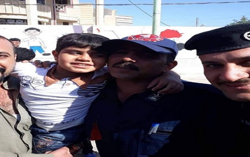 بالصور..حادثة غريبة لطفل في مدينة كربلاء بسبب الكيبل الضوئي