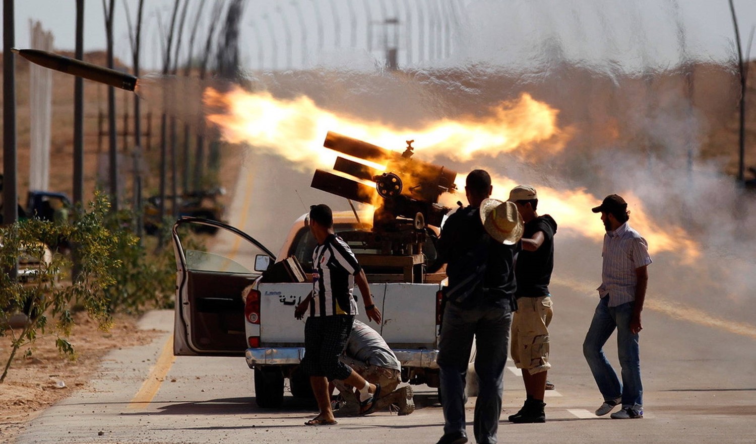 انفجارات ضخمة في العاصمة الليبية والرئيس التركي يعلق