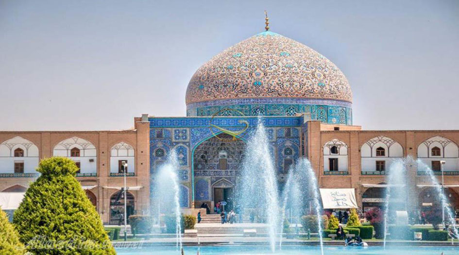 اسبوع المساجد.. دور المسجد في المجتمع  من وجهة نظر الإمام الخميني (ره)