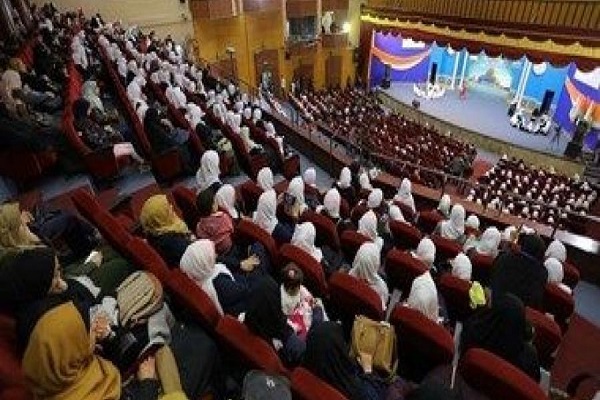 مشروع "الشفيع" يتوج 450 حافظاً وحافظة للقرآن في غزة 