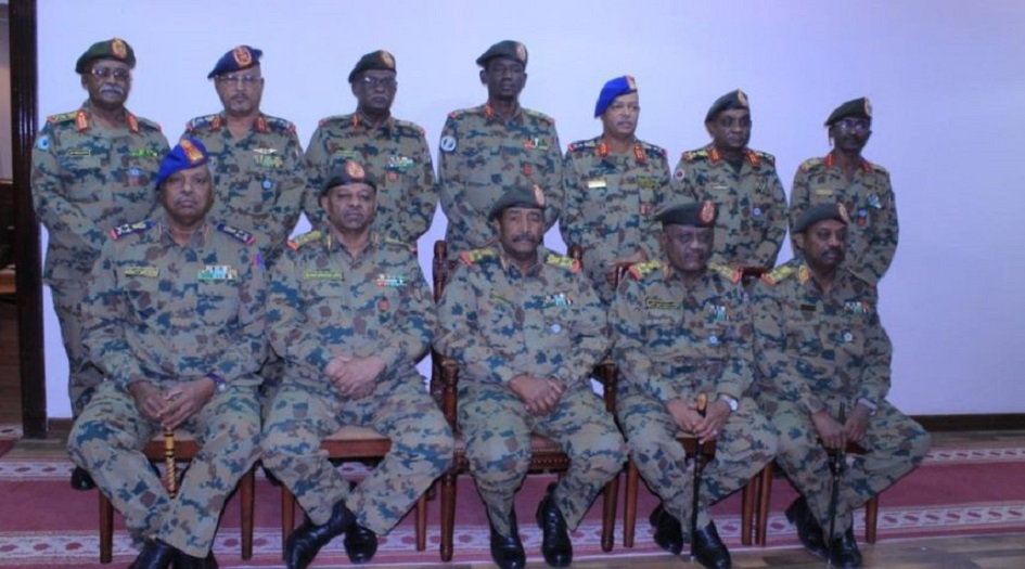 المجلس العسكري السوداني يقبل استقالة ثلاثة من أعضائه