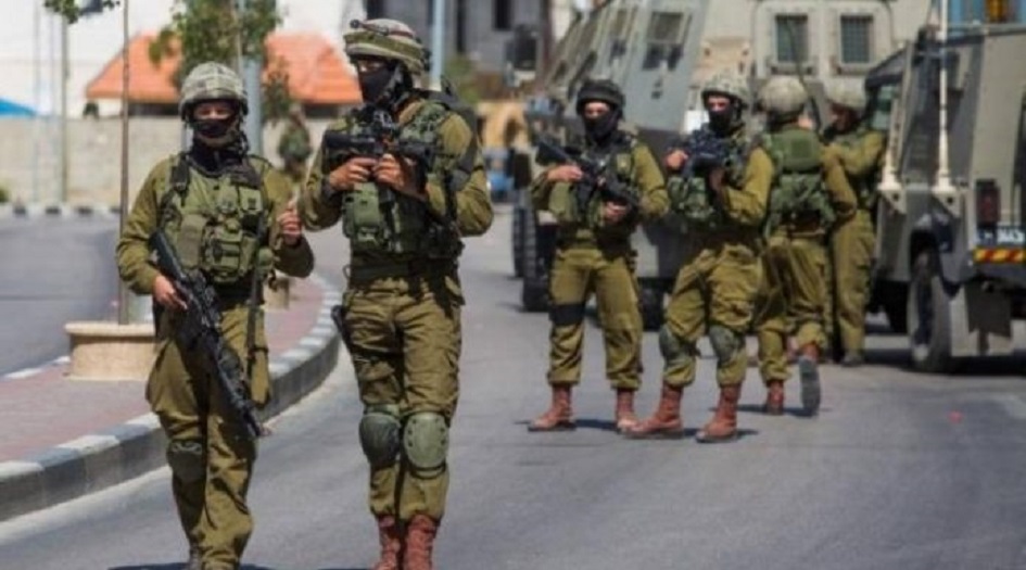 الاحتلال يشن حملة مداهمات واعتقالات بالضفة الغربية