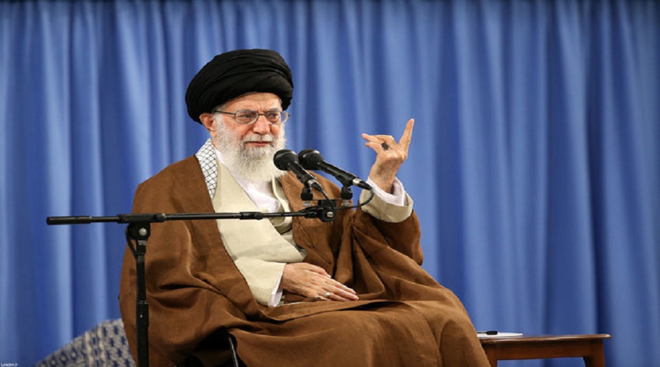 الامام الخامنئي: أميركا وبريطانيا تريدان استعباد الشعوب الإسلامية بوثيقة "2030"