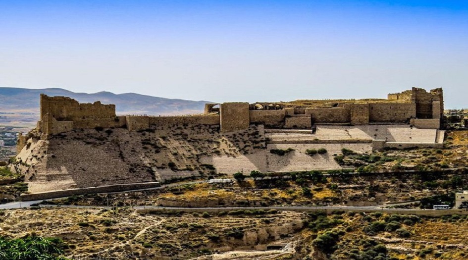 مسؤول أردني يثير الجدل بموقفه إزاء سياح اسرائيليين 