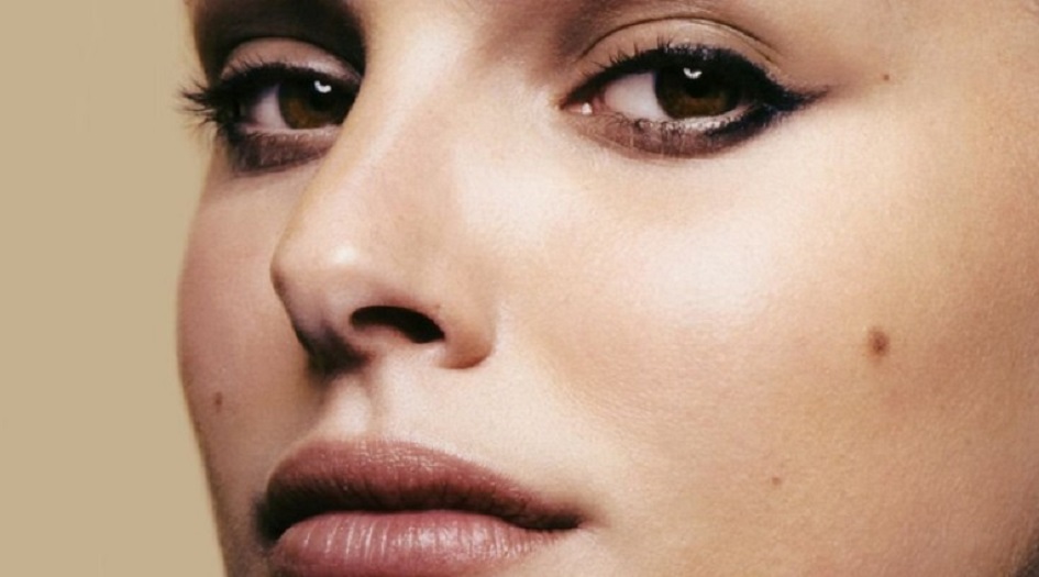 الشامات على مختلف مناطق وجهكم تكشف عن حظكم، حياتكم وطبعكم