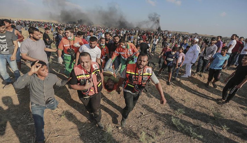 إصابة 13 فلسطينيا خلال مواجهات مع جيش الاحتلال شرق غزة