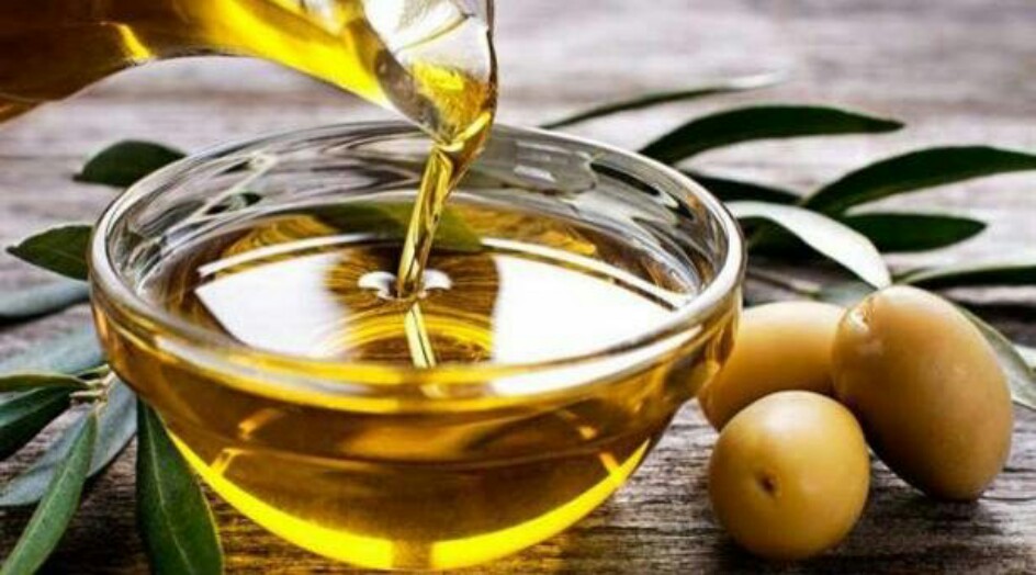 أصلي أم مغشوش.. حيلة بسيطة بالهاتف تكشف جودة زيت الزيتون