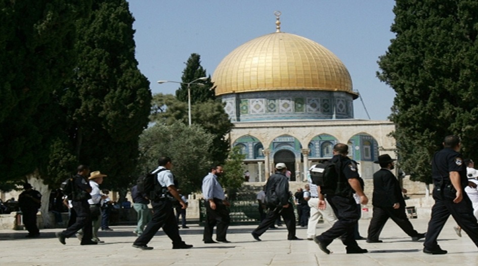 عشرات المستوطنين يقتحمون المسجد الأقصى المبارك
