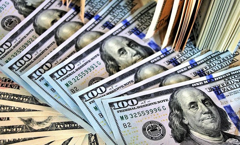 آخر التطورات في سعر صرف الدولار في العراق اليوم