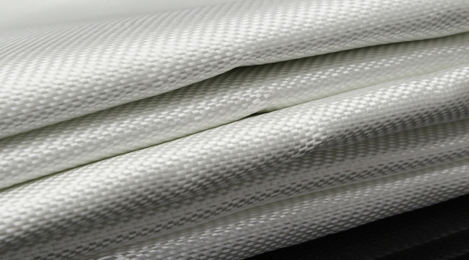 ايران تبني اوّل مصنع لانتاج الالياف الزجاجية