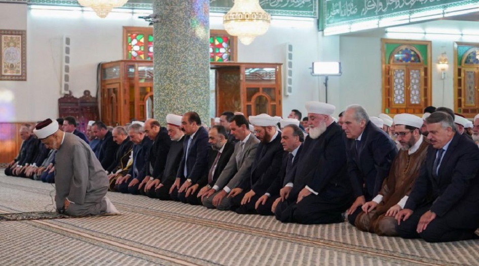 شاهد بالصور: الرئيس السوري يؤدي صلاة عيد الفطر المبارك