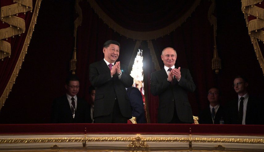 منتدى بطرسبورغ.. إنشاء صندوق استثماري بين روسيا والصين