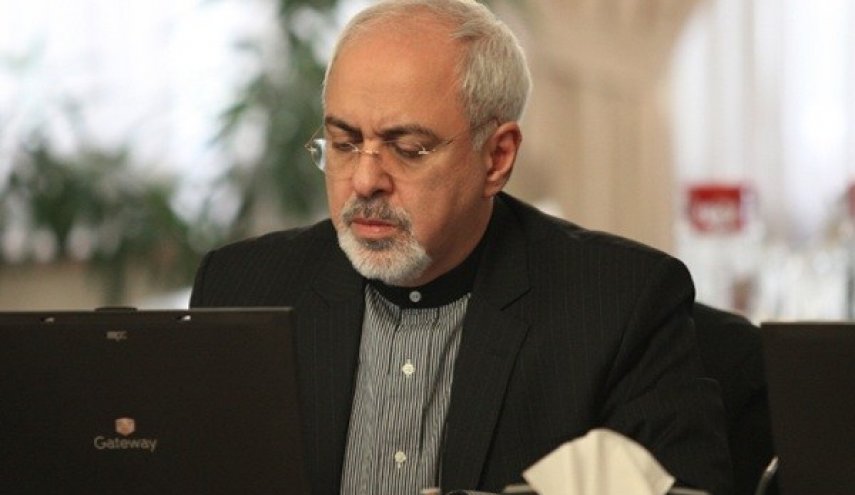 ظريف: أمريكا غير مؤهلة للحديث عن الصواريخ الايرانية