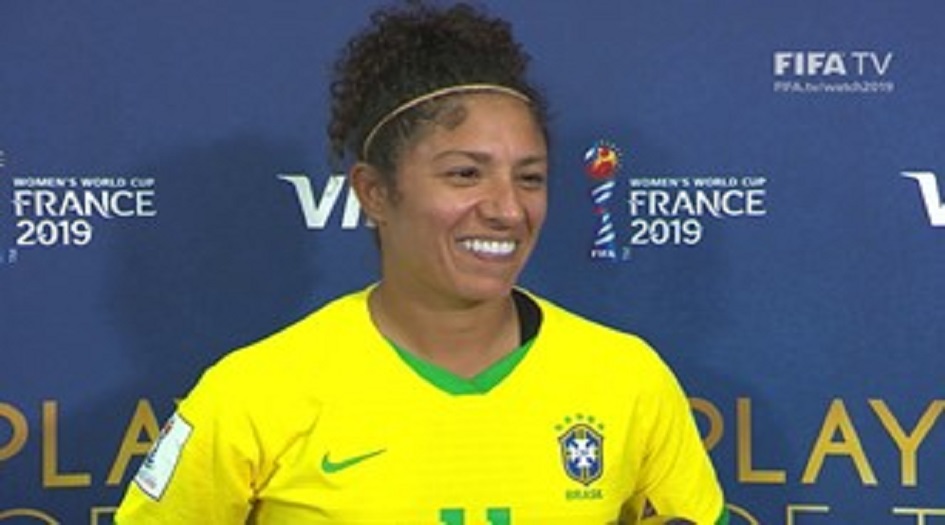 كريستياني البرازيلية تدخل التاريخ بإزاحة كريستيانو رونالدو عن عرشه