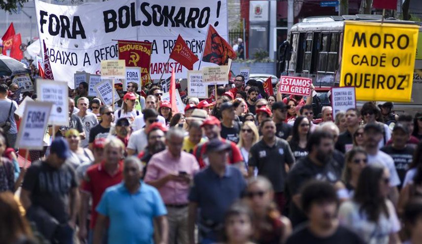 اضرابات وصدامات خلال تظاهرات ضد تعديل نظام التقاعد في البرازيل