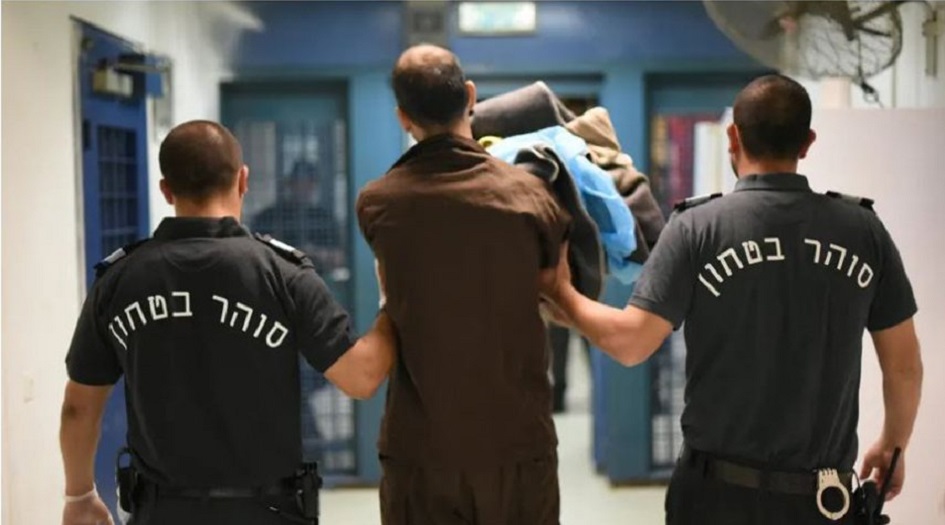 أسرى عسقلان يبدأون إضرابًا مفتوحًا عن الطعام