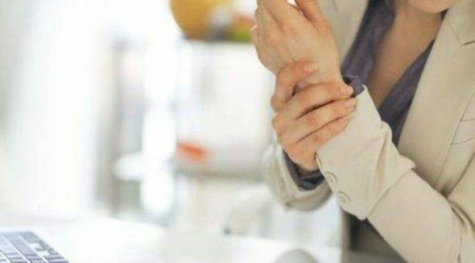 كيف تعرف أن الألم في الذراع الأيسر له صلة بالقلب؟
